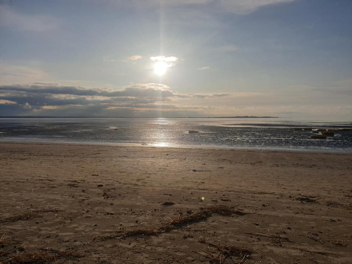 Les Garennes Bed & Breakfast Favieres  Bagian luar foto