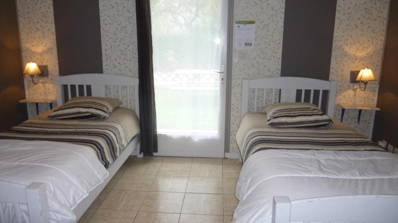Les Garennes Bed & Breakfast Favieres  Bagian luar foto