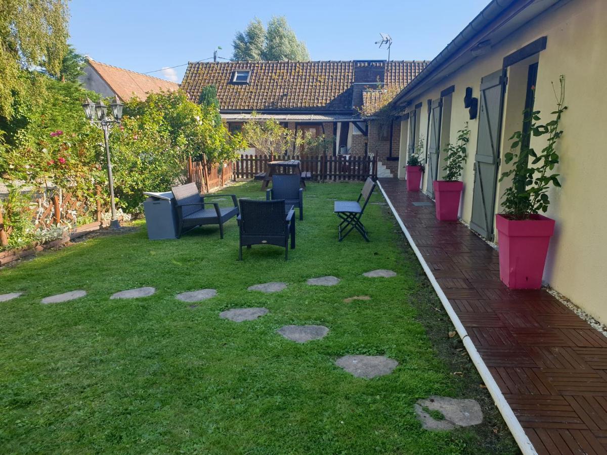 Les Garennes Bed & Breakfast Favieres  Bagian luar foto