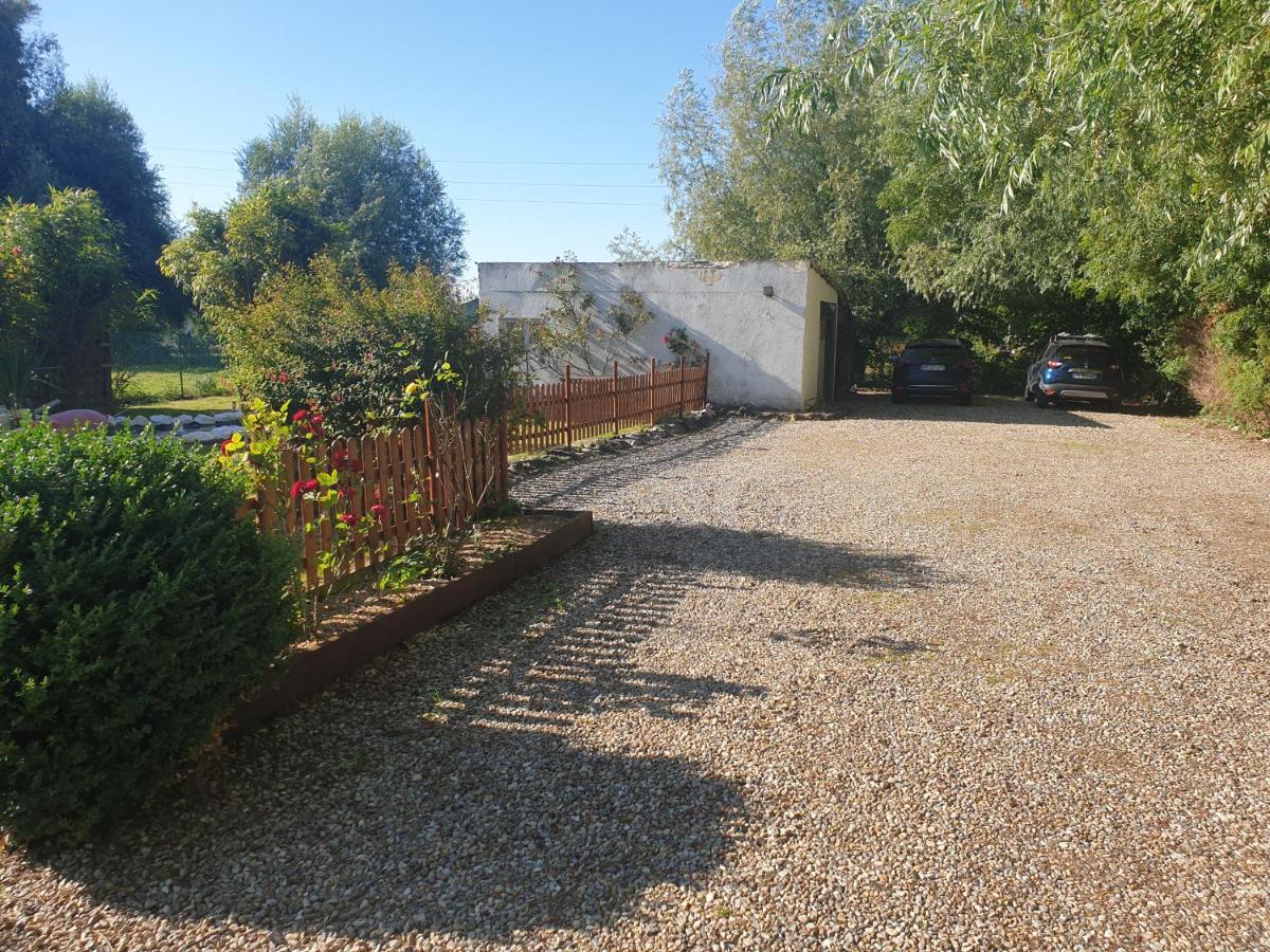 Les Garennes Bed & Breakfast Favieres  Bagian luar foto