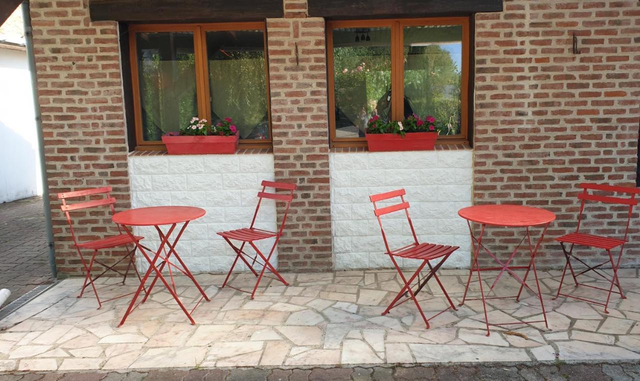 Les Garennes Bed & Breakfast Favieres  Bagian luar foto